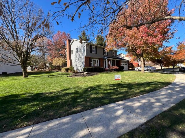 7907 Sarahurst Drive, Dublin, OH 43016