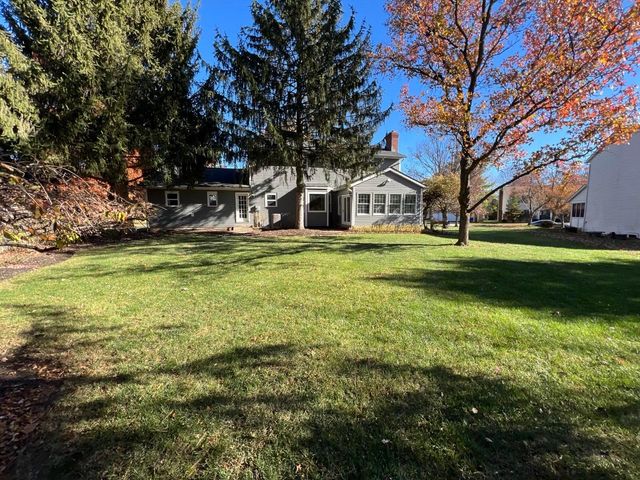 7907 Sarahurst Drive, Dublin, OH 43016