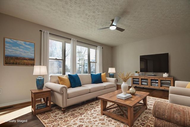 7907 Sarahurst Drive, Dublin, OH 43016