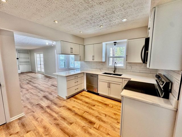 7907 Sarahurst Drive, Dublin, OH 43016