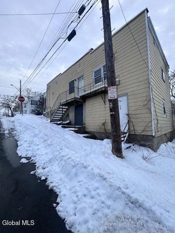 1002 Davis Terrace, Schenectady, NY 12303