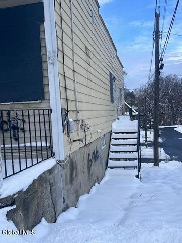 1002 Davis Terrace, Schenectady, NY 12303