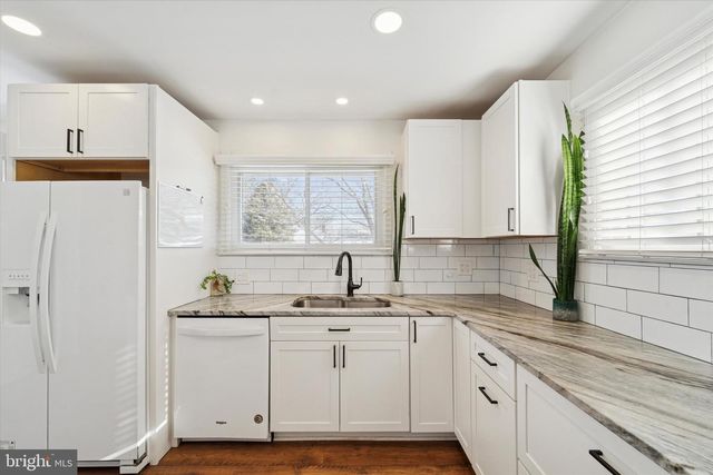 613 SPRINGFIELD AVE, Folsom, PA 19033