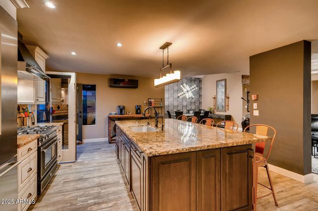 6521 E BEVERLY Lane, Scottsdale, AZ 85254
