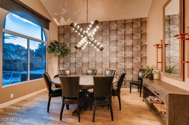 6521 E BEVERLY Lane, Scottsdale, AZ 85254