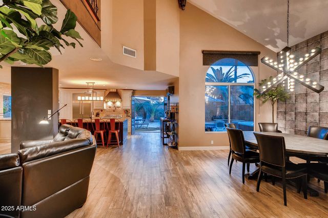 6521 E BEVERLY Lane, Scottsdale, AZ 85254