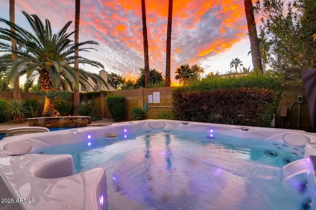 6521 E BEVERLY Lane, Scottsdale, AZ 85254