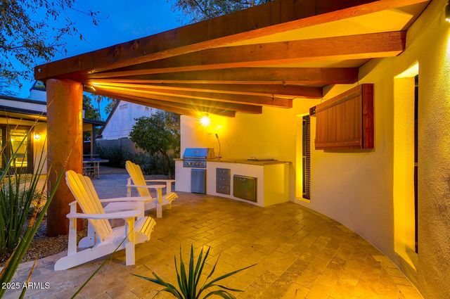 6521 E BEVERLY Lane, Scottsdale, AZ 85254
