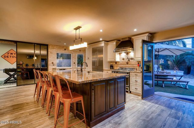 6521 E BEVERLY Lane, Scottsdale, AZ 85254