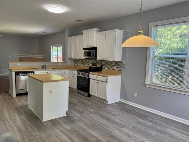 2513 Mockingbird Lane, Locust Grove, GA 30248