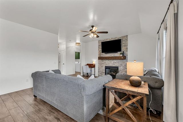 1209 Penn Lane, Moore, OK 73160
