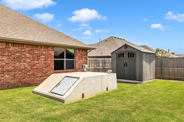 1209 Penn Lane, Moore, OK 73160