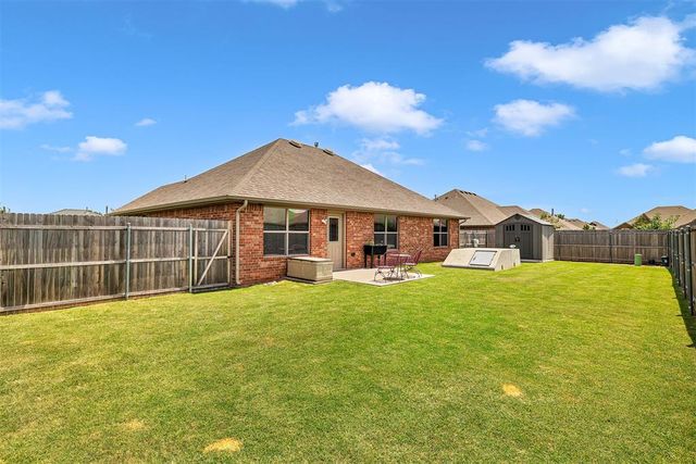 1209 Penn Lane, Moore, OK 73160
