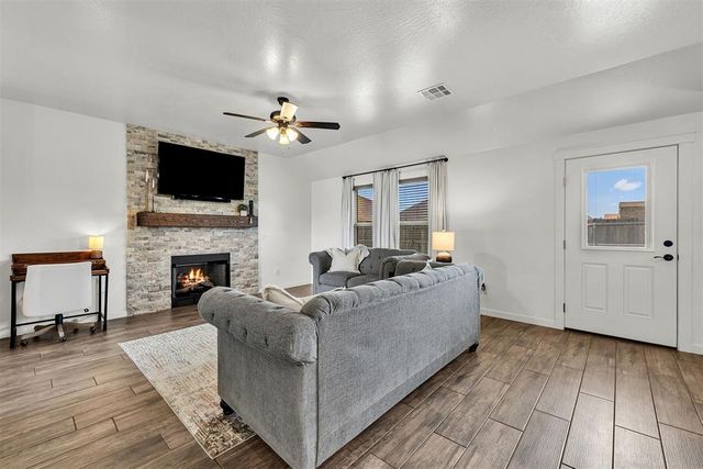 1209 Penn Lane, Moore, OK 73160