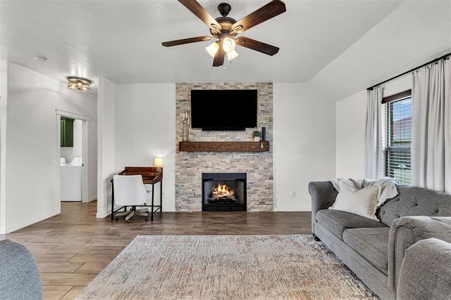1209 Penn Lane, Moore, OK 73160