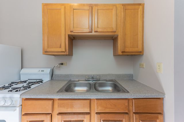 5511 N Kenmore Avenue 204, Chicago, IL 60640