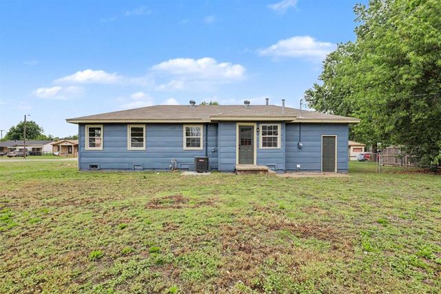 2512 S Glenn Avenue, Del City, OK 73115