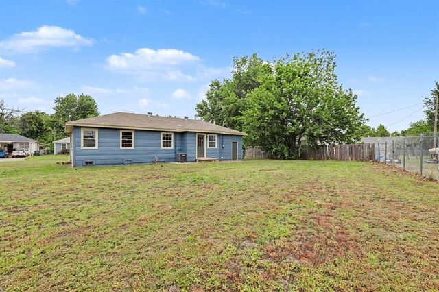 2512 S Glenn Avenue, Del City, OK 73115