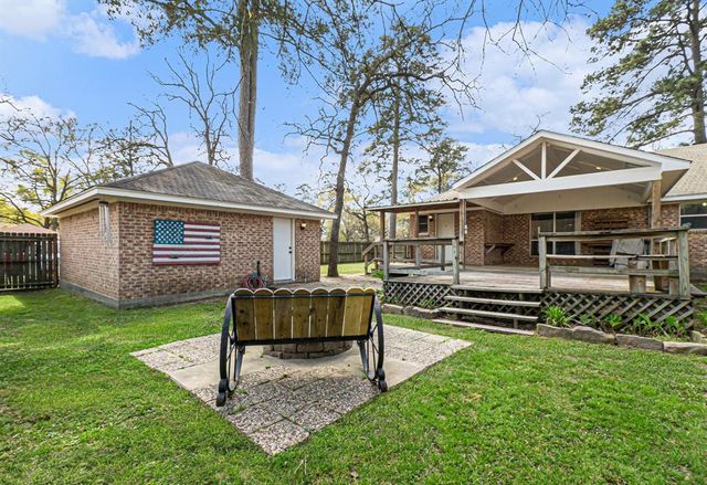 19331 E Lakeshore Drive Drive, Magnolia, TX 77355