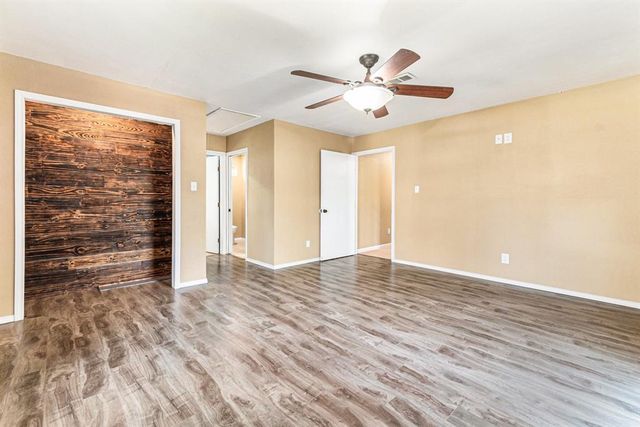 19331 E Lakeshore Drive Drive, Magnolia, TX 77355