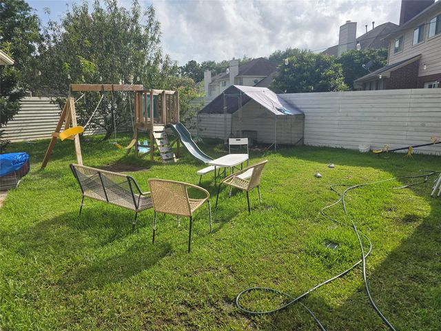 215 Birch Hill Drive, Sugar Land, TX 77479