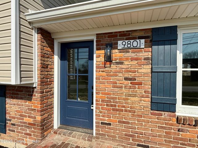 9801 Gateway Dr, Jeffersontown, KY 40299