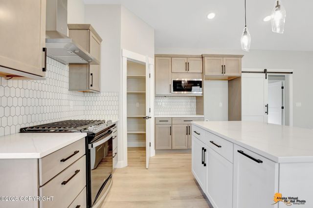 8833 Chalk Hill Loop, Anchorage, AK 99502