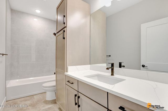 8833 Chalk Hill Loop, Anchorage, AK 99502