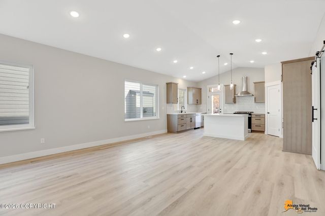 8833 Chalk Hill Loop, Anchorage, AK 99502