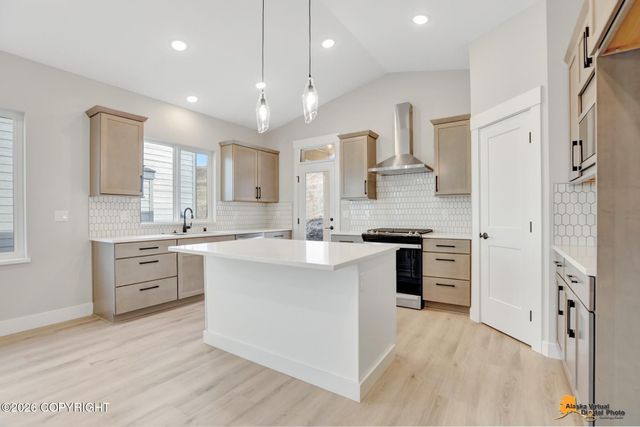 8833 Chalk Hill Loop, Anchorage, AK 99502