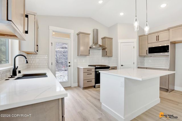 8833 Chalk Hill Loop, Anchorage, AK 99502