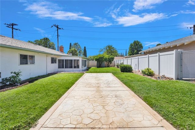 270 E 13th Street, Beaumont, CA 92223