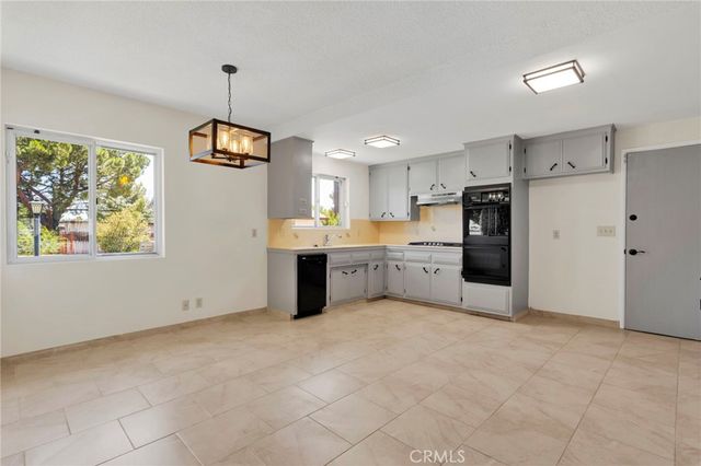 270 E 13th Street, Beaumont, CA 92223