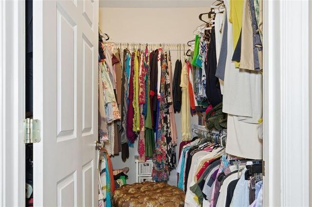 4100 Paces SE Walk 1303, Atlanta, GA 30339