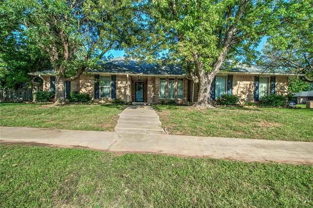 1301 Sylvan Sand, Yukon, OK 73099