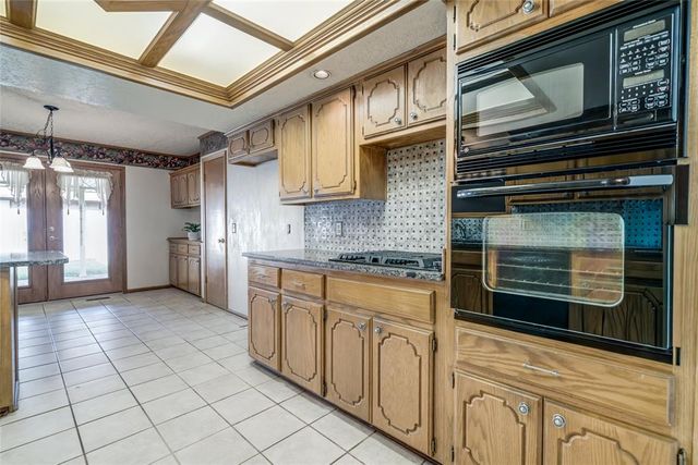 1301 Sylvan Sand, Yukon, OK 73099