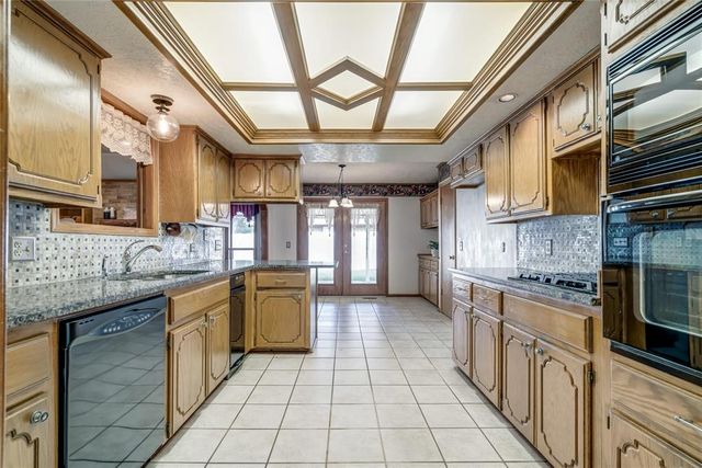 1301 Sylvan Sand, Yukon, OK 73099