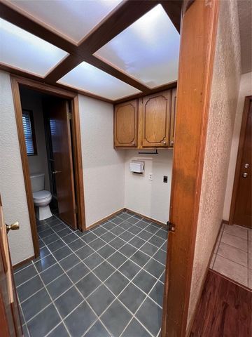 1301 Sylvan Sand, Yukon, OK 73099