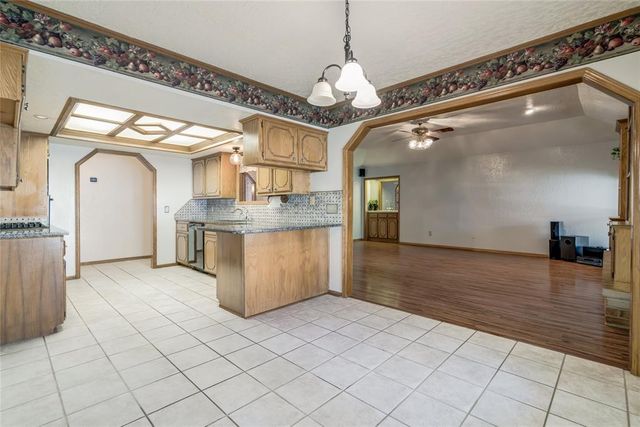 1301 Sylvan Sand, Yukon, OK 73099