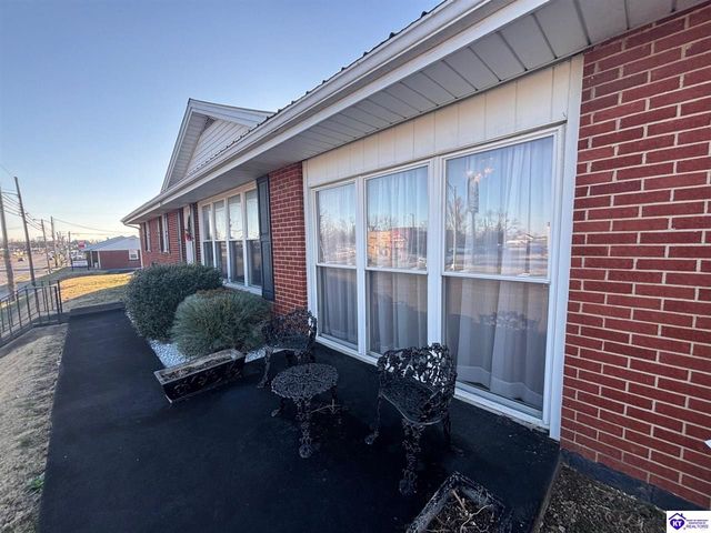 803 E Broadway, Campbellsville, KY 42718
