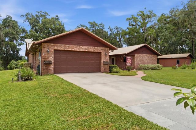 38700 LAKEVIEW DRIVE, Lady Lake, FL 32159