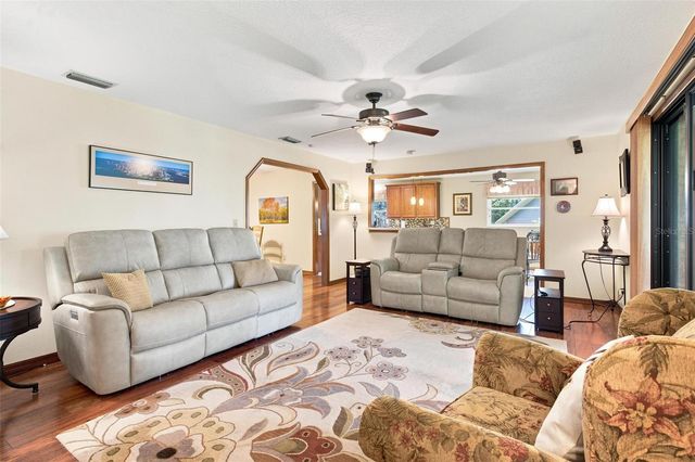 38700 LAKEVIEW DRIVE, Lady Lake, FL 32159