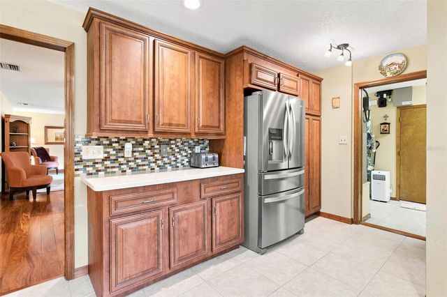 38700 LAKEVIEW DRIVE, Lady Lake, FL 32159