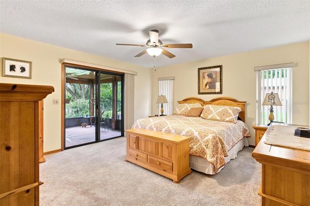 38700 LAKEVIEW DRIVE, Lady Lake, FL 32159