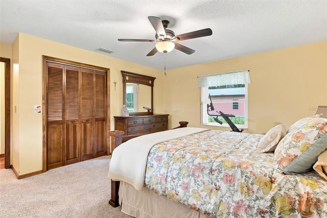 38700 LAKEVIEW DRIVE, Lady Lake, FL 32159
