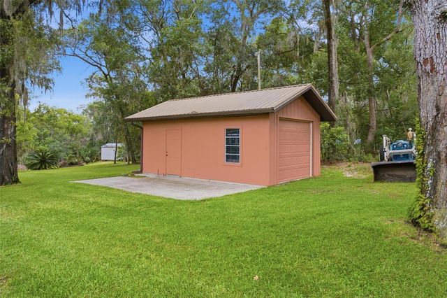 38700 LAKEVIEW DRIVE, Lady Lake, FL 32159