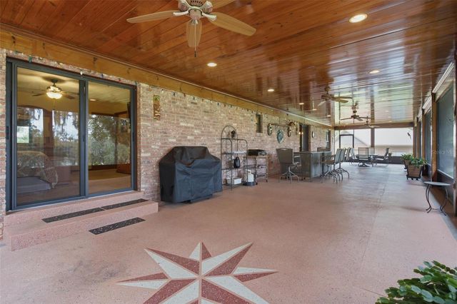 38700 LAKEVIEW DRIVE, Lady Lake, FL 32159