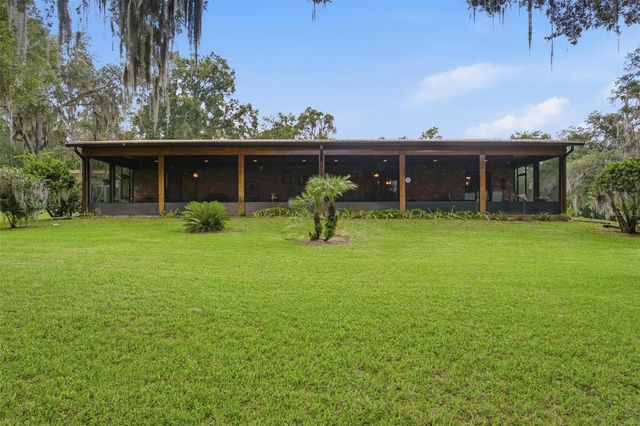 38700 LAKEVIEW DRIVE, Lady Lake, FL 32159