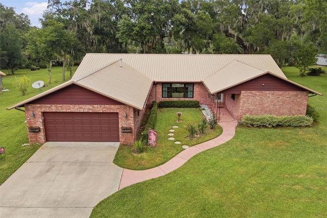 38700 LAKEVIEW DRIVE, Lady Lake, FL 32159