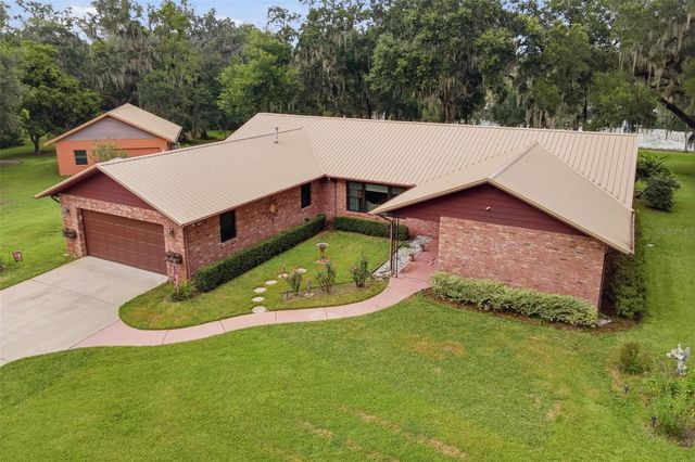 38700 LAKEVIEW DRIVE, Lady Lake, FL 32159
